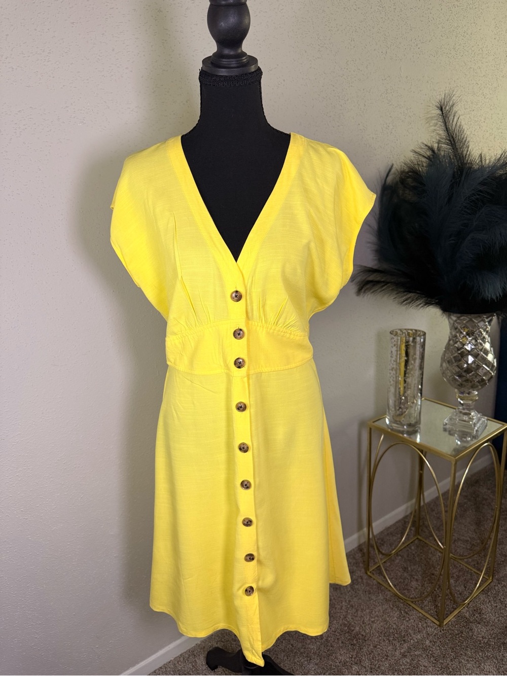 LOFT Yellow Button-Front Midi Dress Size 8 V-Neck Rayon